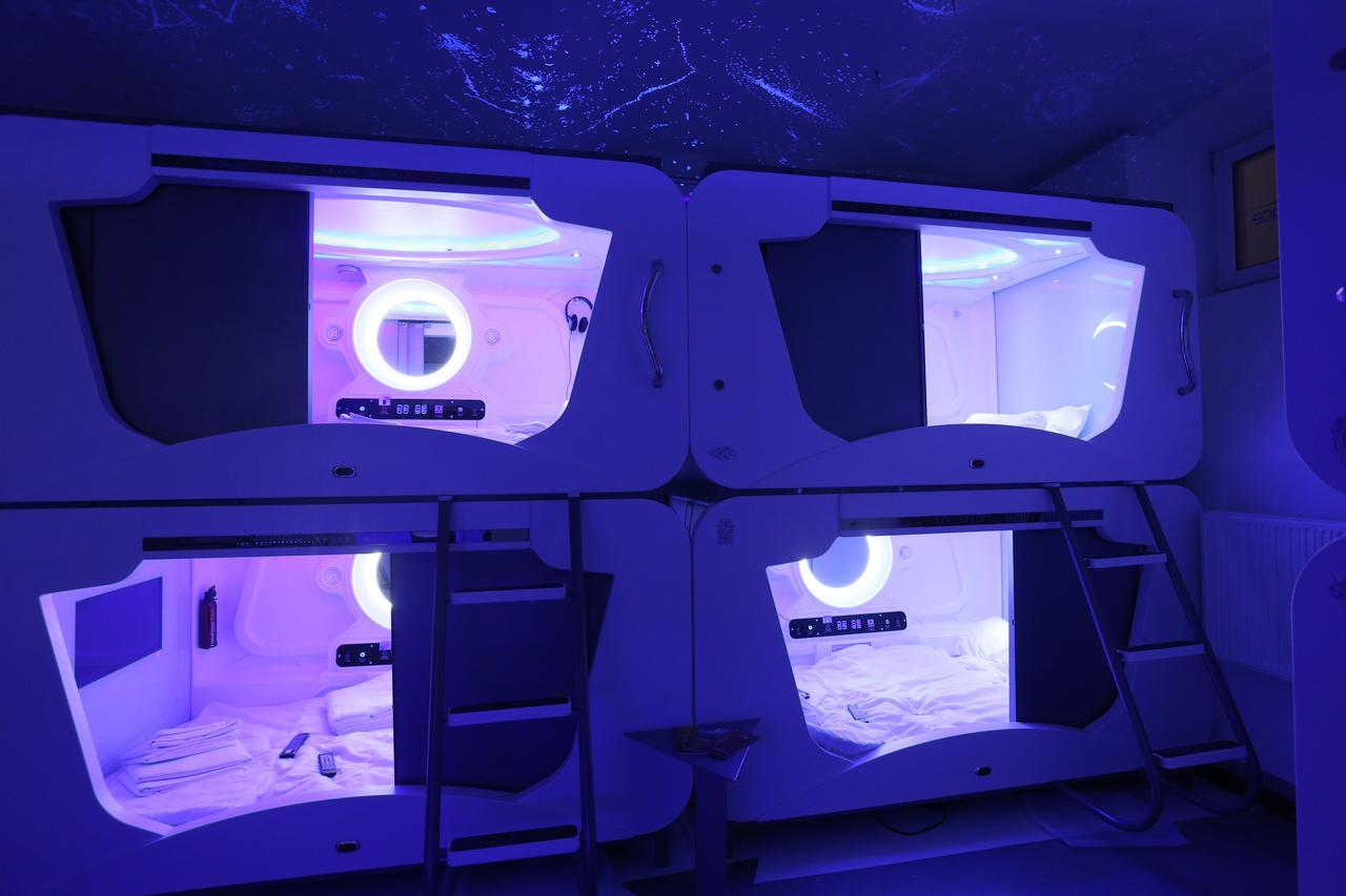 Subspace Hostel Zagrzeb Zewnętrze zdjęcie
