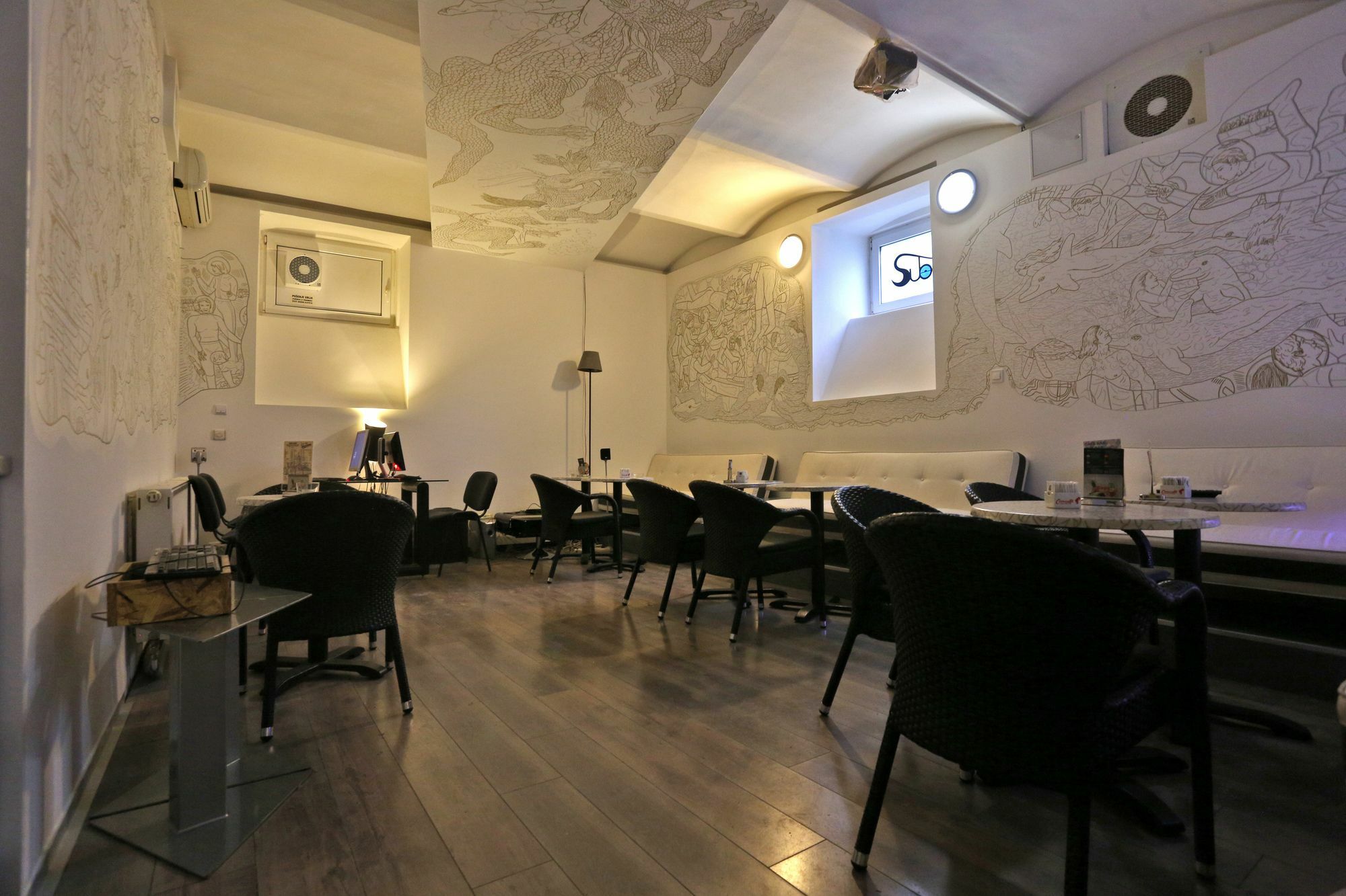 Subspace Hostel Zagrzeb Zewnętrze zdjęcie